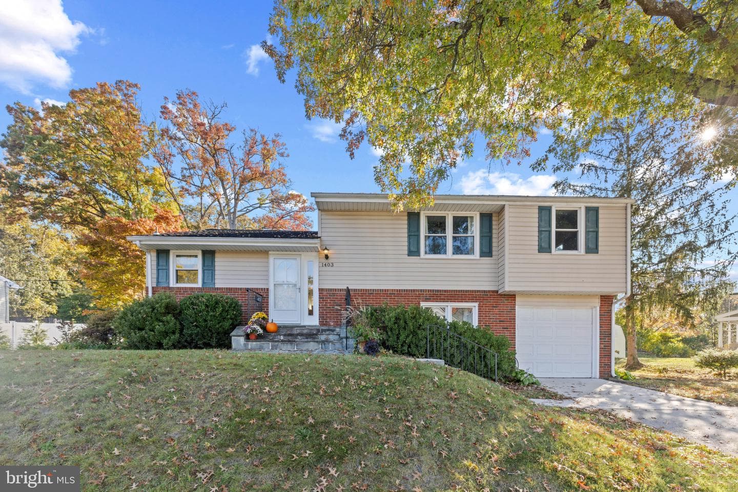 1403 Warwick Drive photo 1