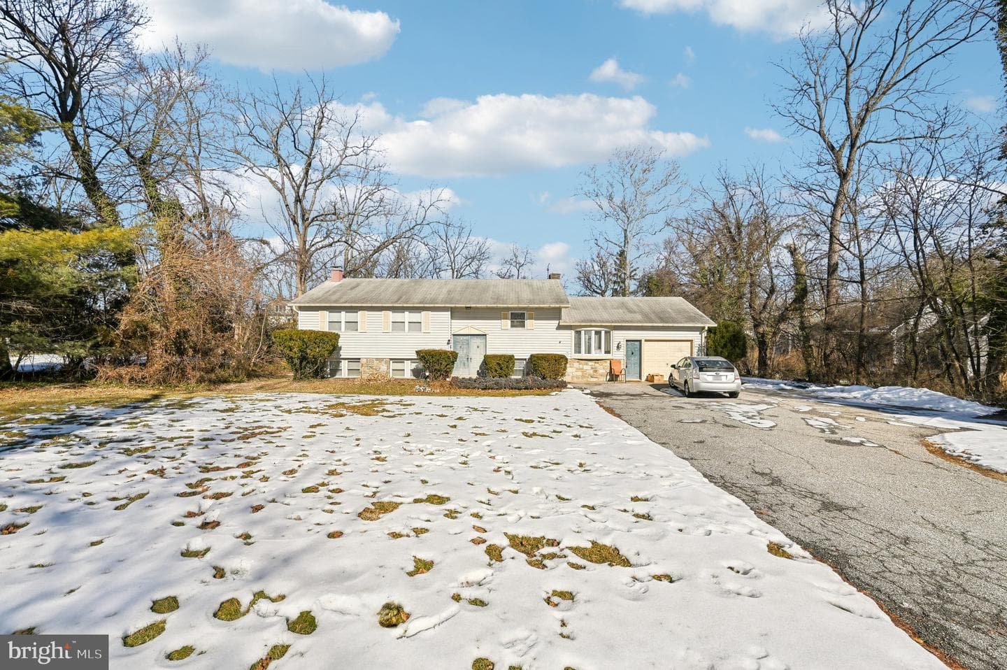 216 Morris Avenue photo 1