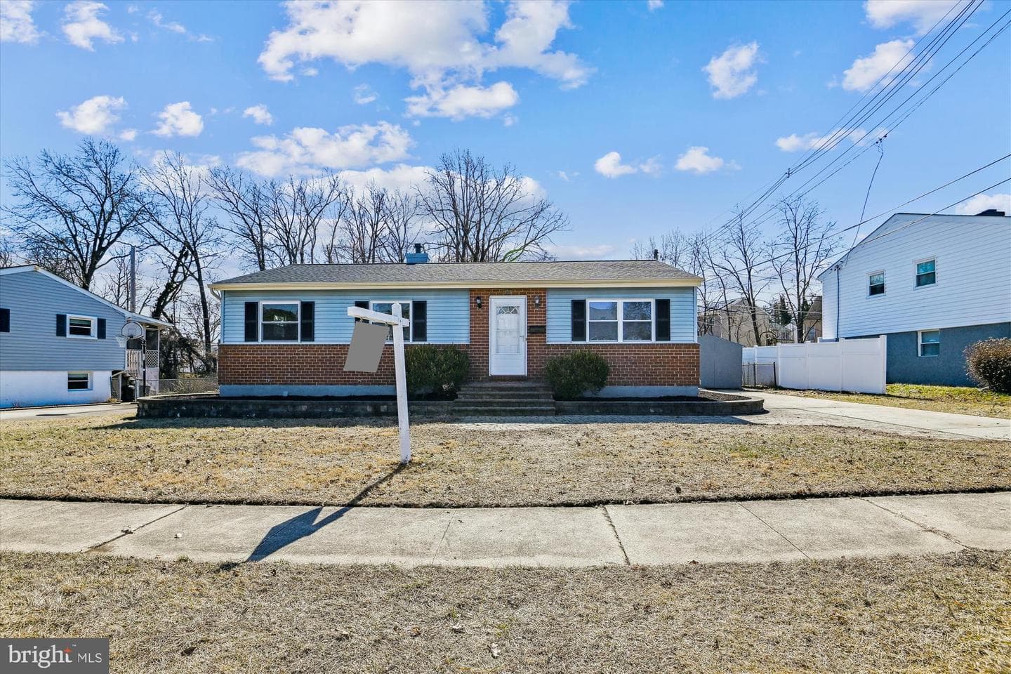 6207 Collinsway Road photo 1