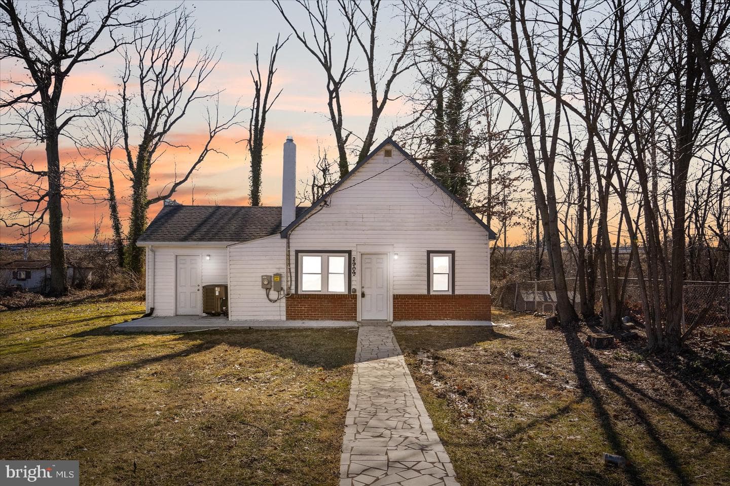 2909 Delaware Avenue photo 1