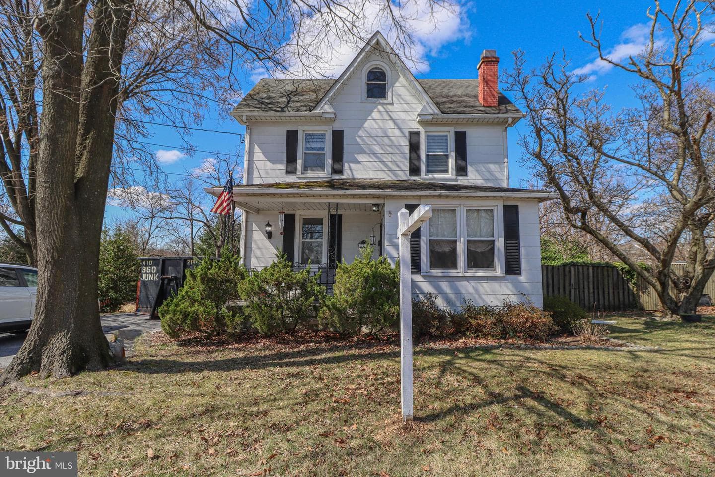 323 Harlem Lane photo 1