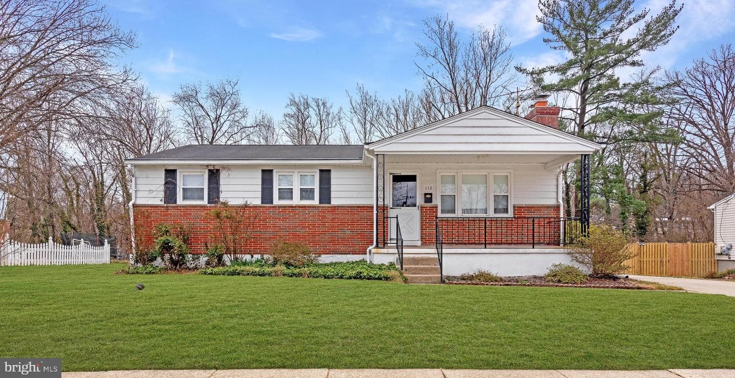 112 Springside Drive photo 1