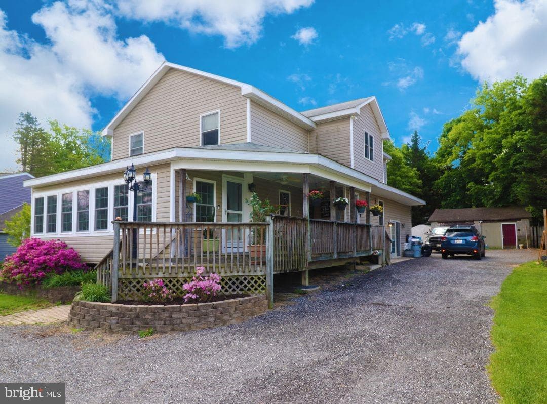 405 Dyer Avenue photo 1