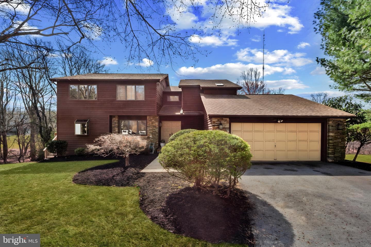3721 Greenway Lane photo 1