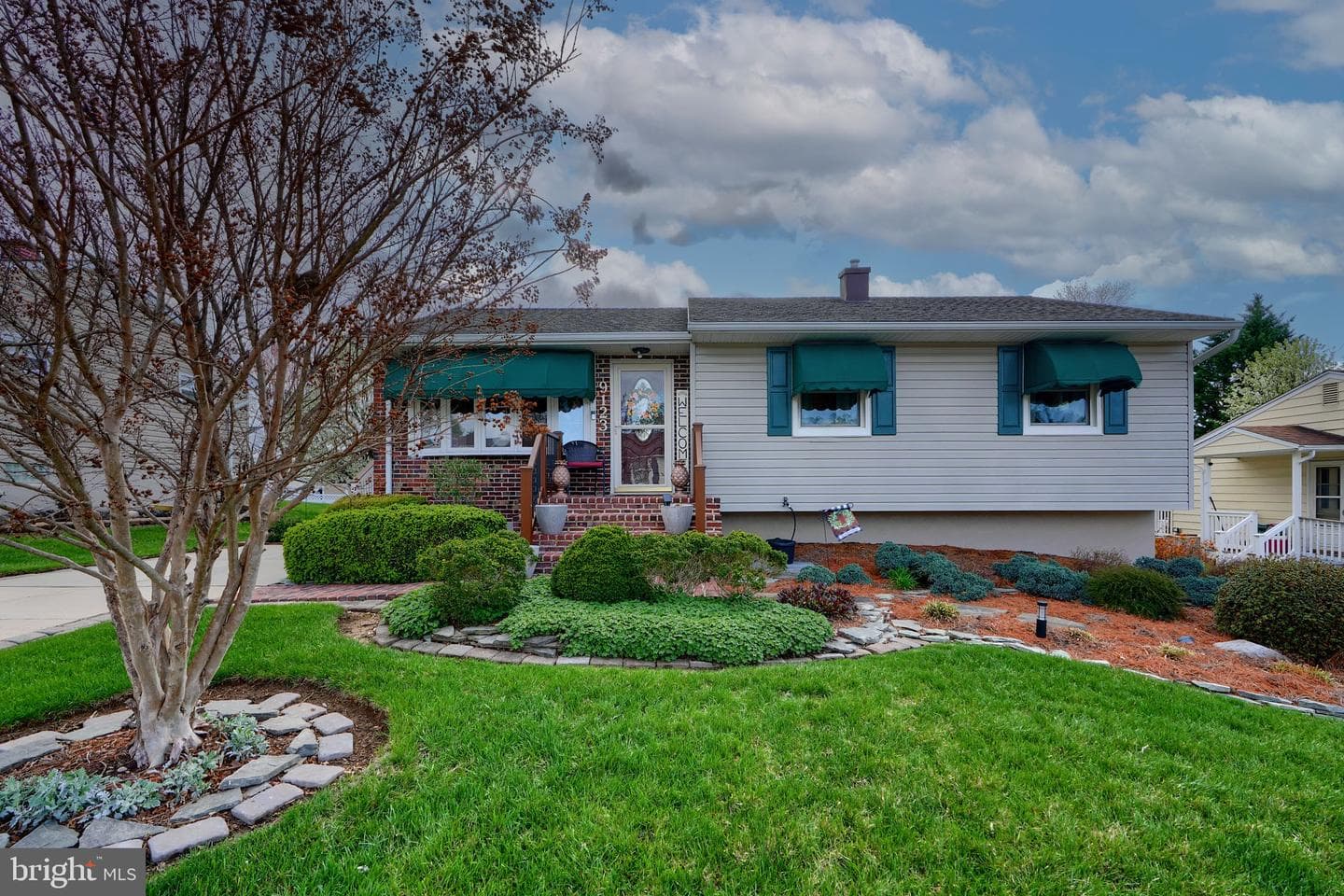 9123 Santa Rita Road photo 1