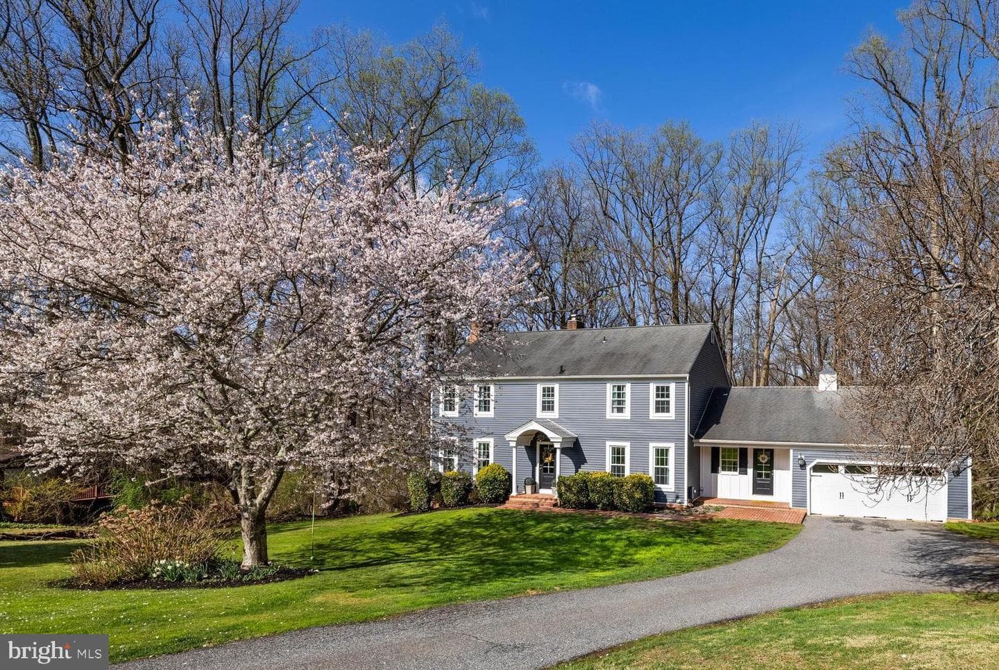 8 Holly Berry Court photo 1