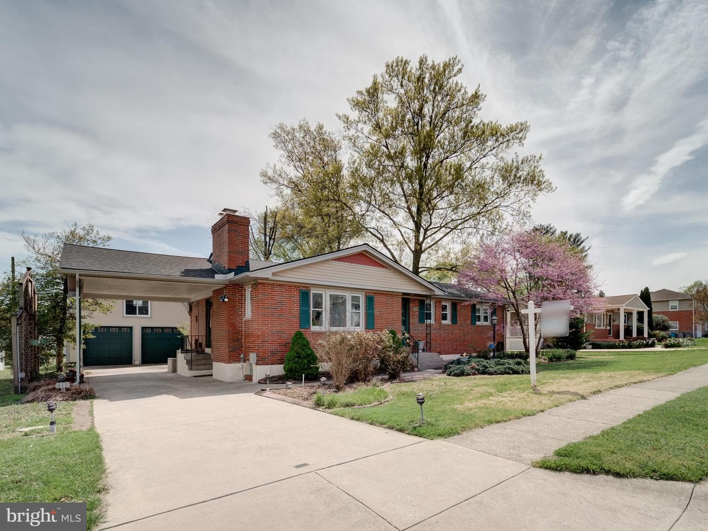 117 Longdale Road photo 1