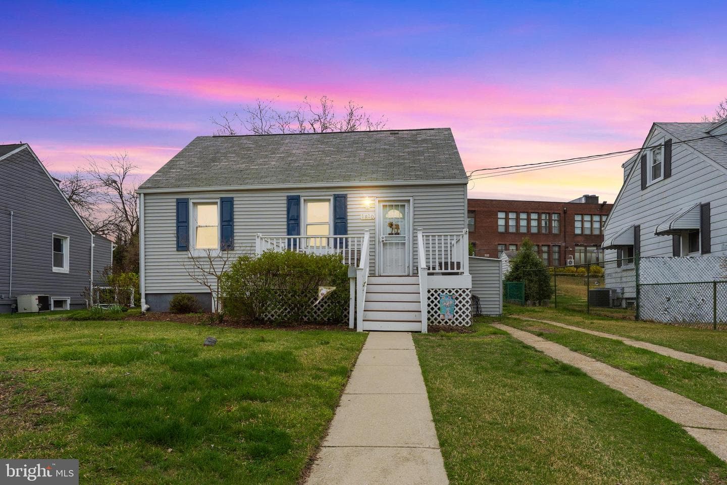 1810 Belle Avenue photo 1