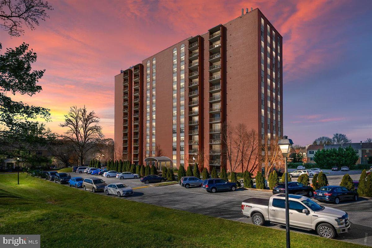 1 Smeton Place #1207 photo 1