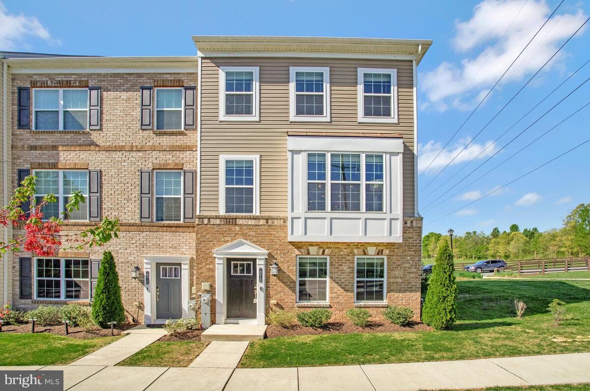 1218 Campbell Boulevard photo 1