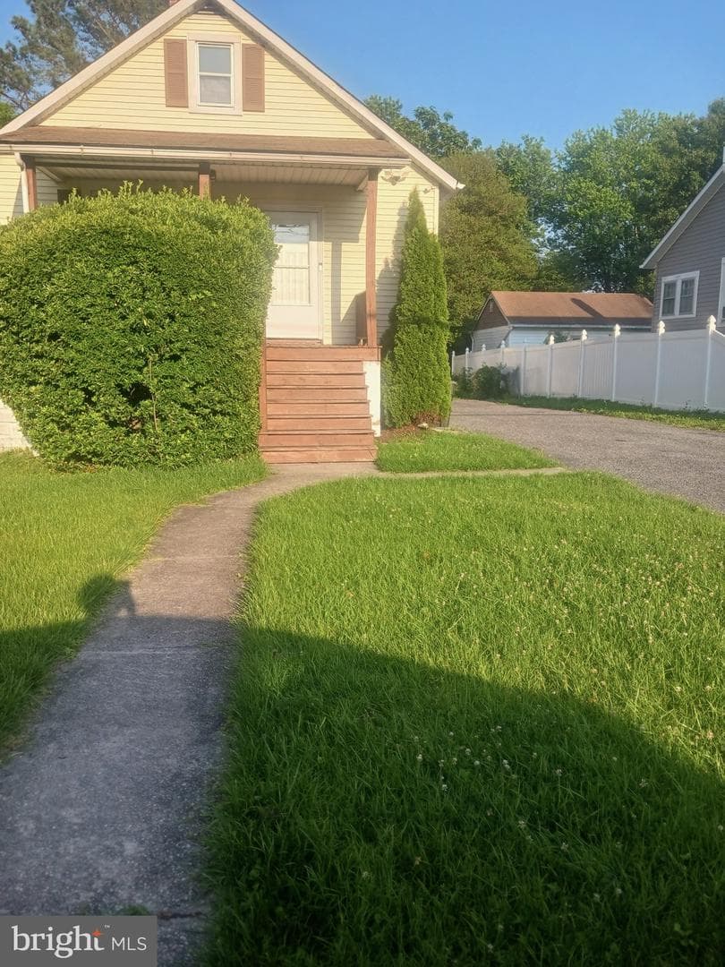 8807 Fearne Avenue photo 1