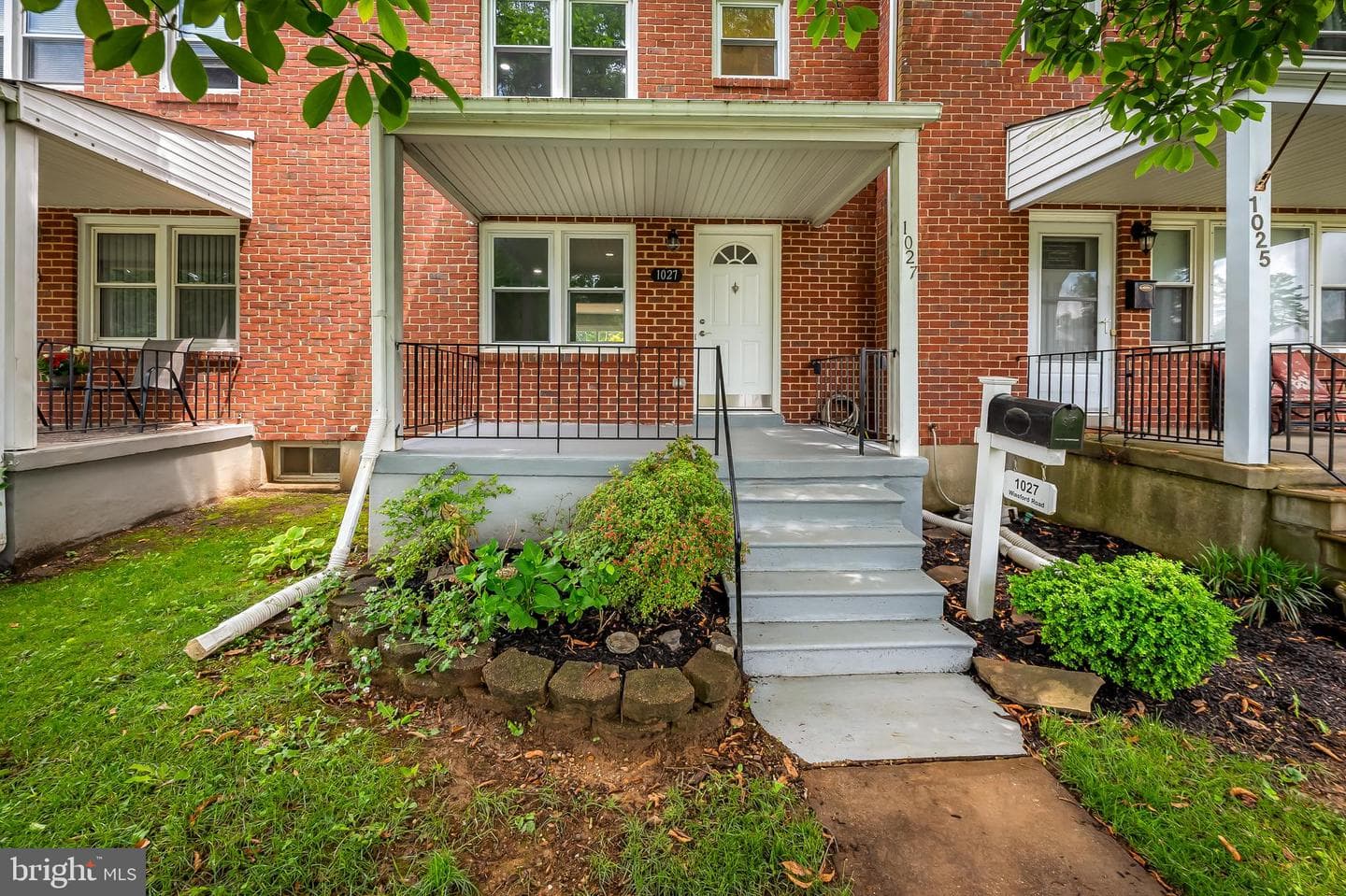 1027 Winsford Road photo 1