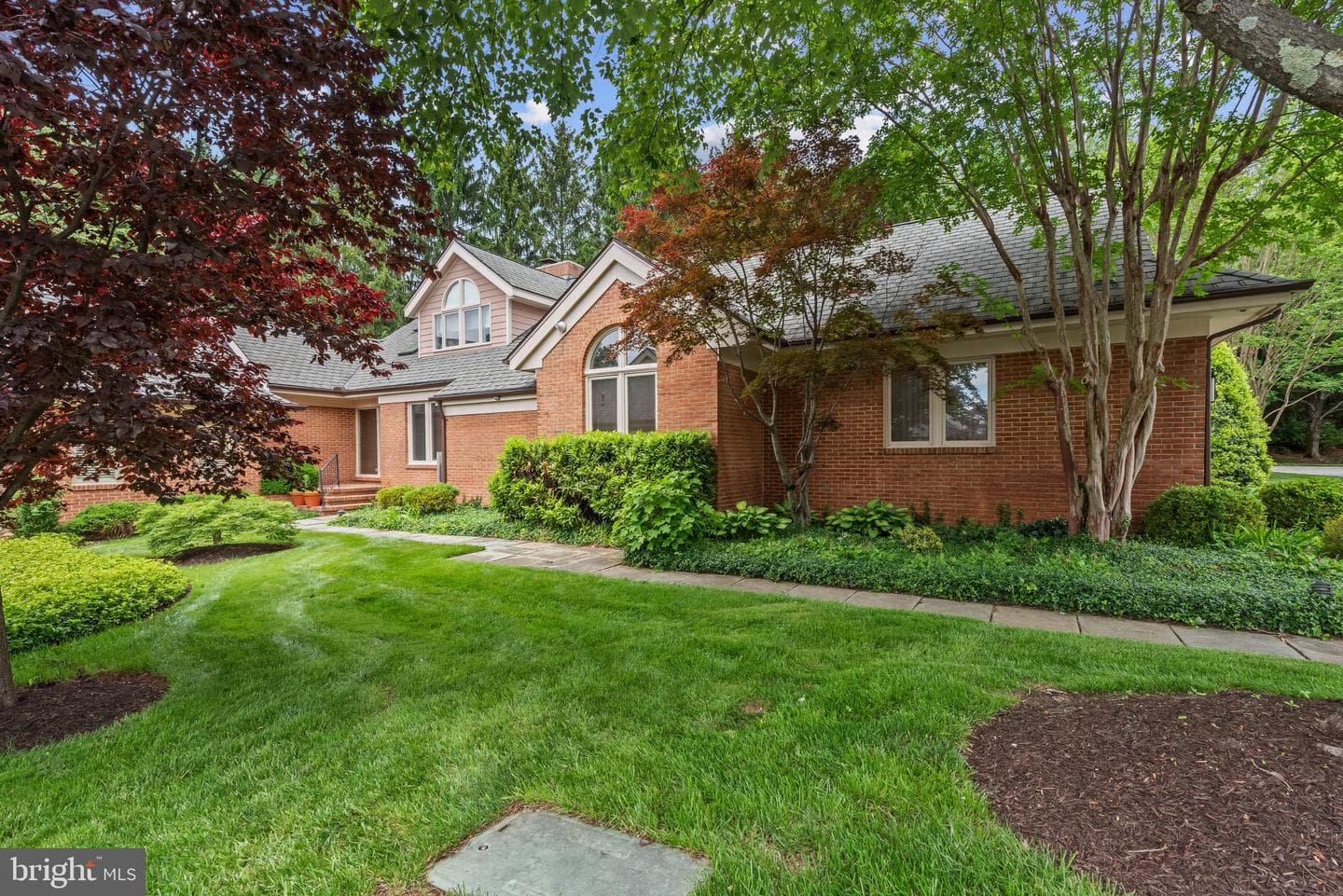 2 Fieldspring Court photo 1