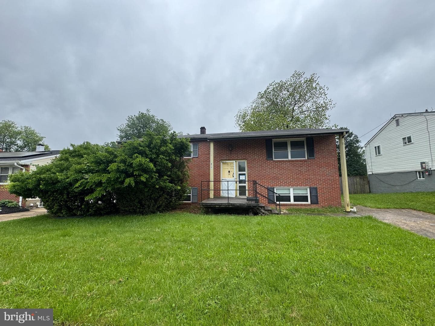 8541 Lucerne Road photo 1