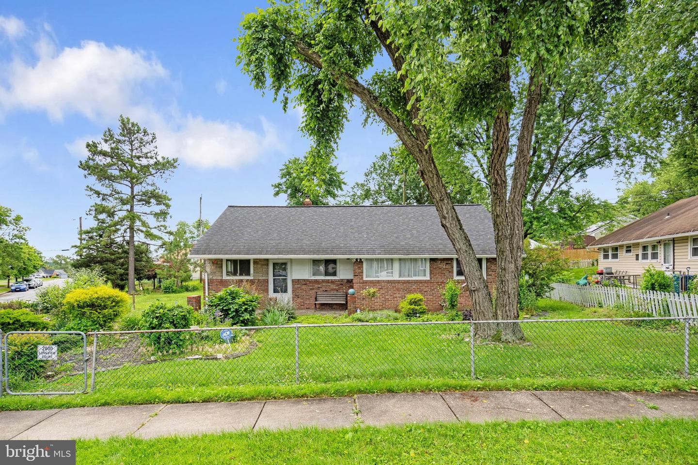 2000 Longview Court photo 1