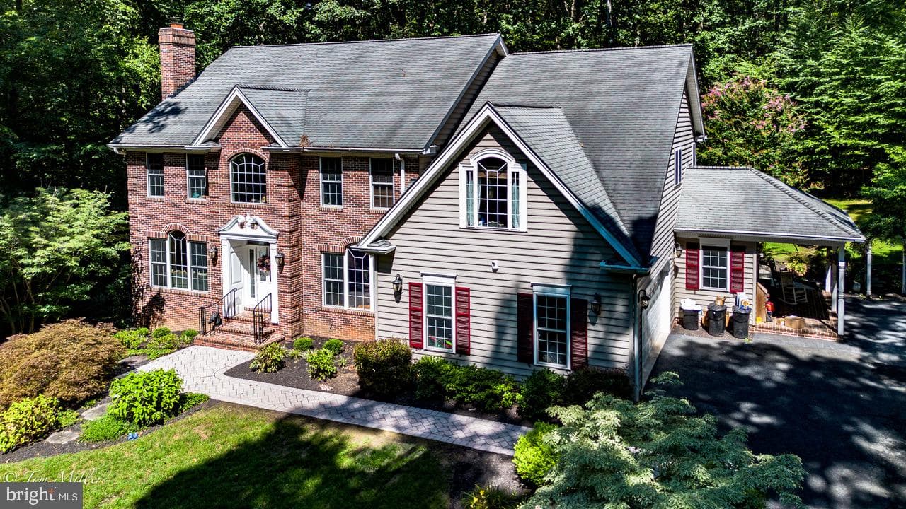 2324 Blue Mount Road photo 1