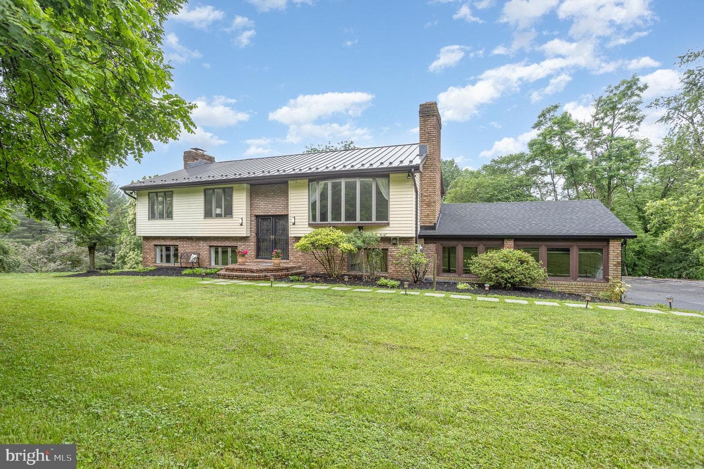 2007 Wilson Road photo 1