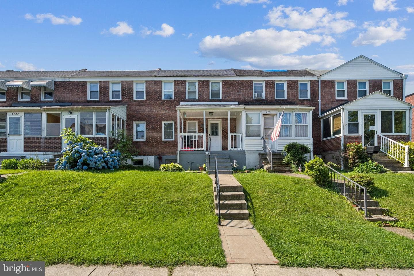 6733 Woodley Rd photo 1