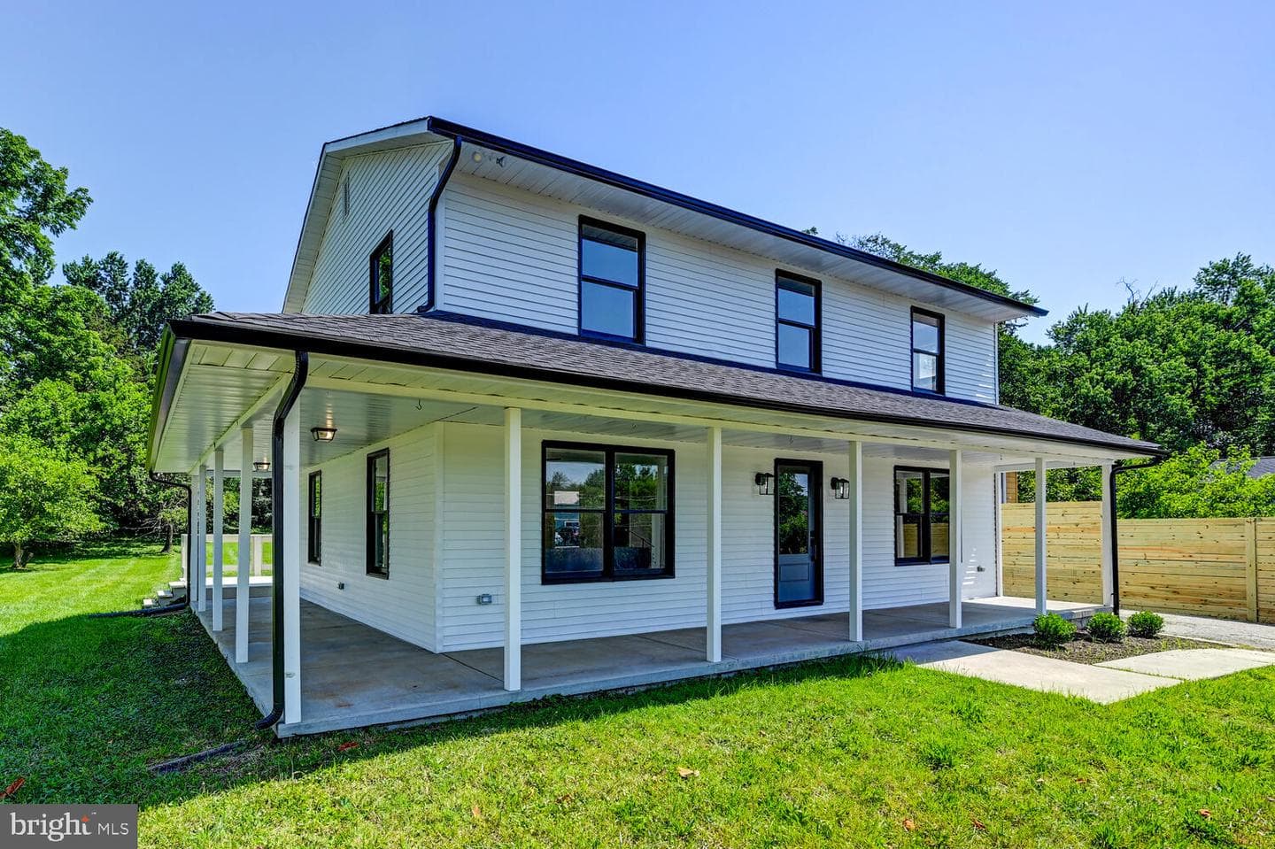 128 Lincoln Avenue photo 1