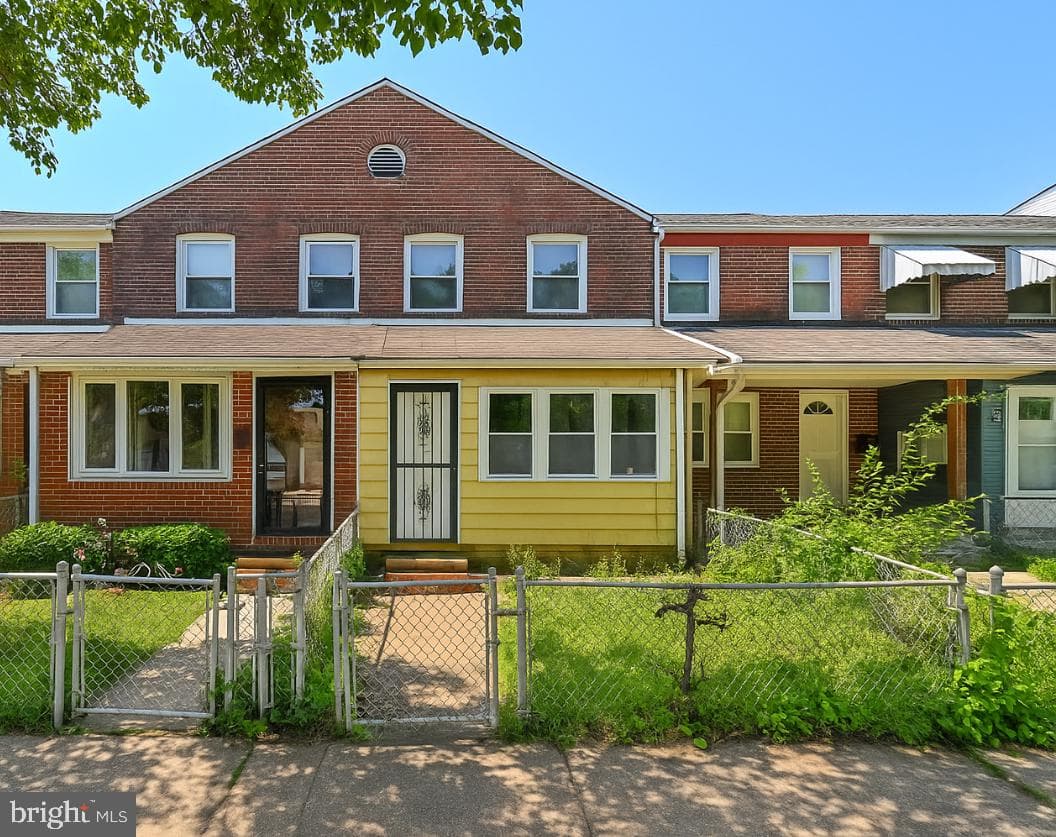 414 Avondale Road photo 1