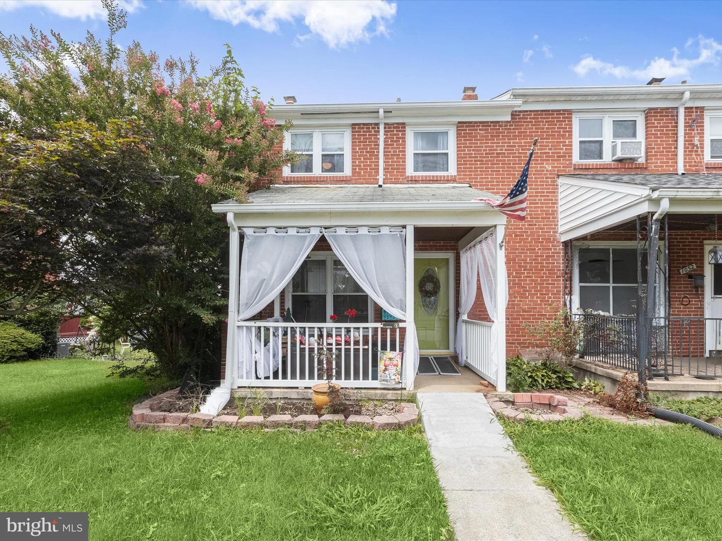 1050 Craftswood Road photo 1