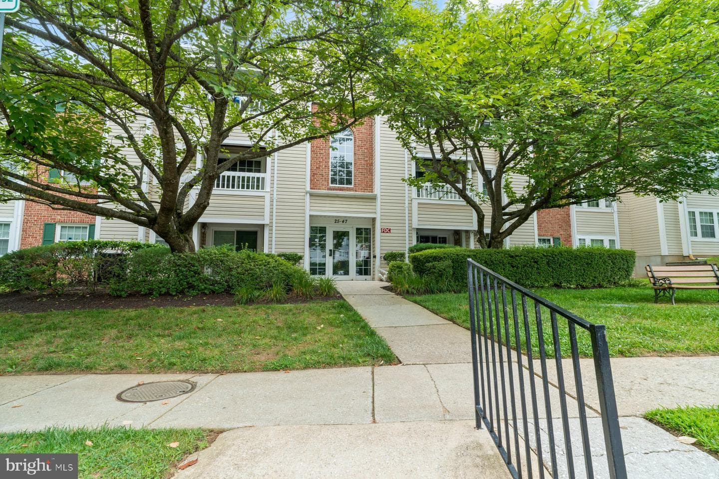 37 Wickham Court #37 photo 1