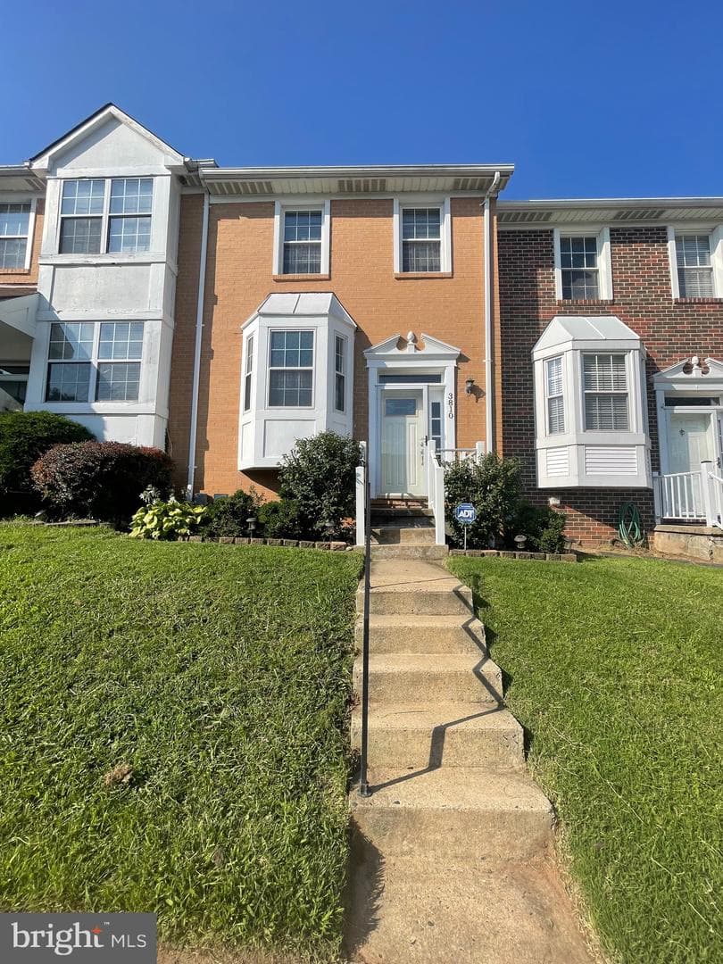 3810 Glenview Terrace photo 1