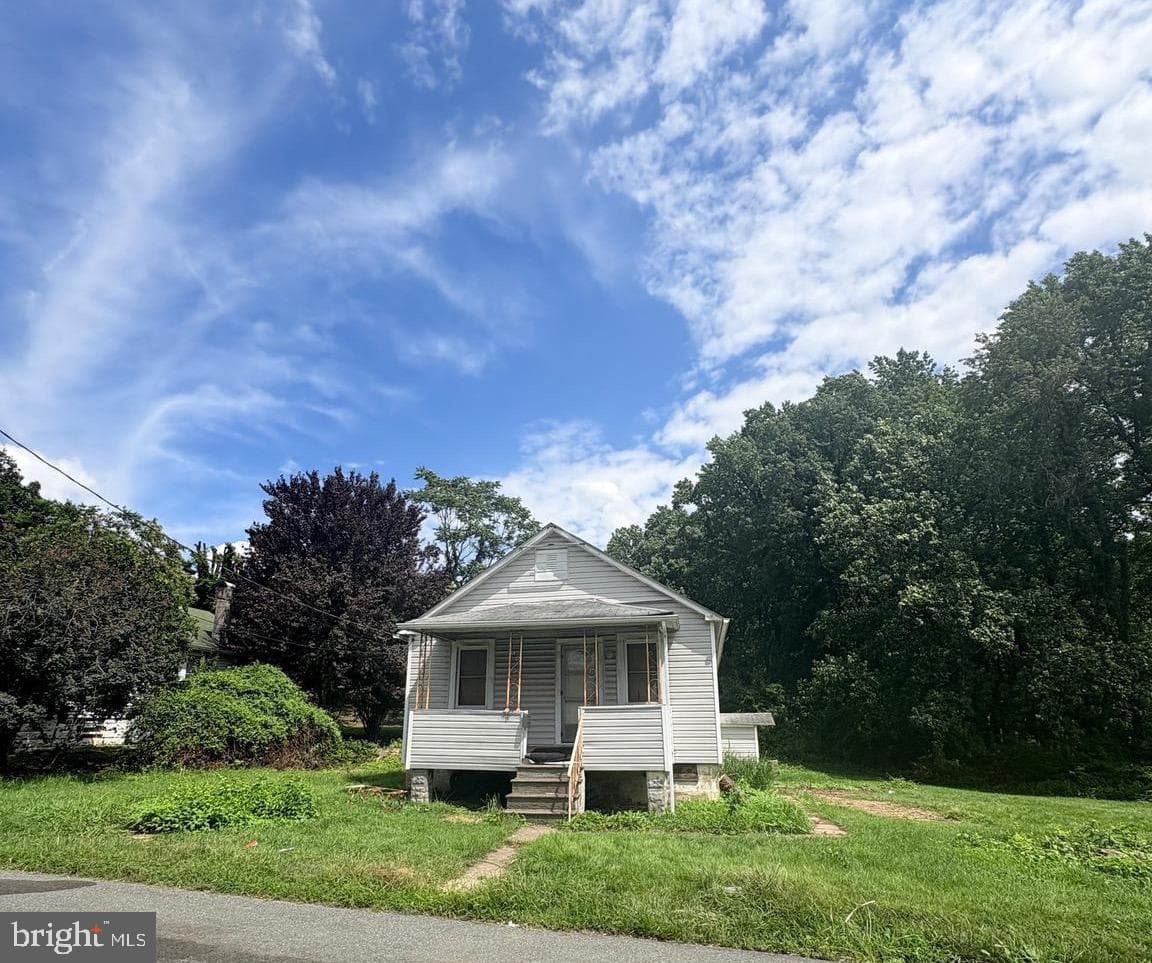 7501 Riddle Avenue photo 1