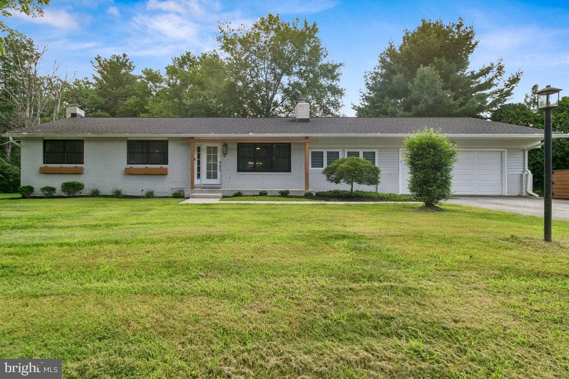 3703 Laburman Drive photo 1