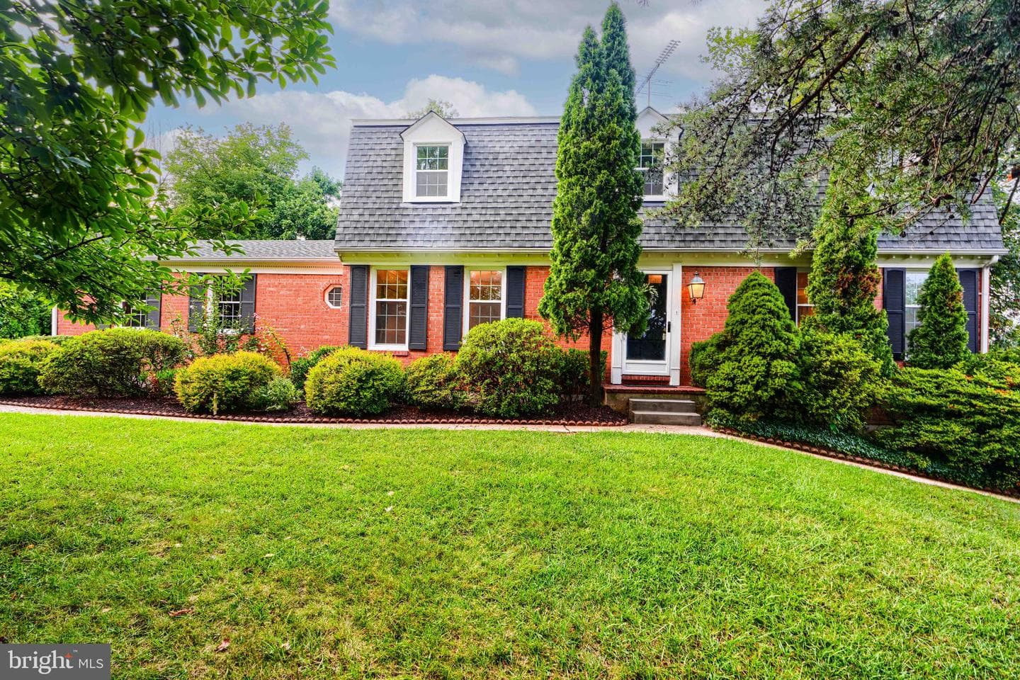 1112 W Joppa Road photo 1