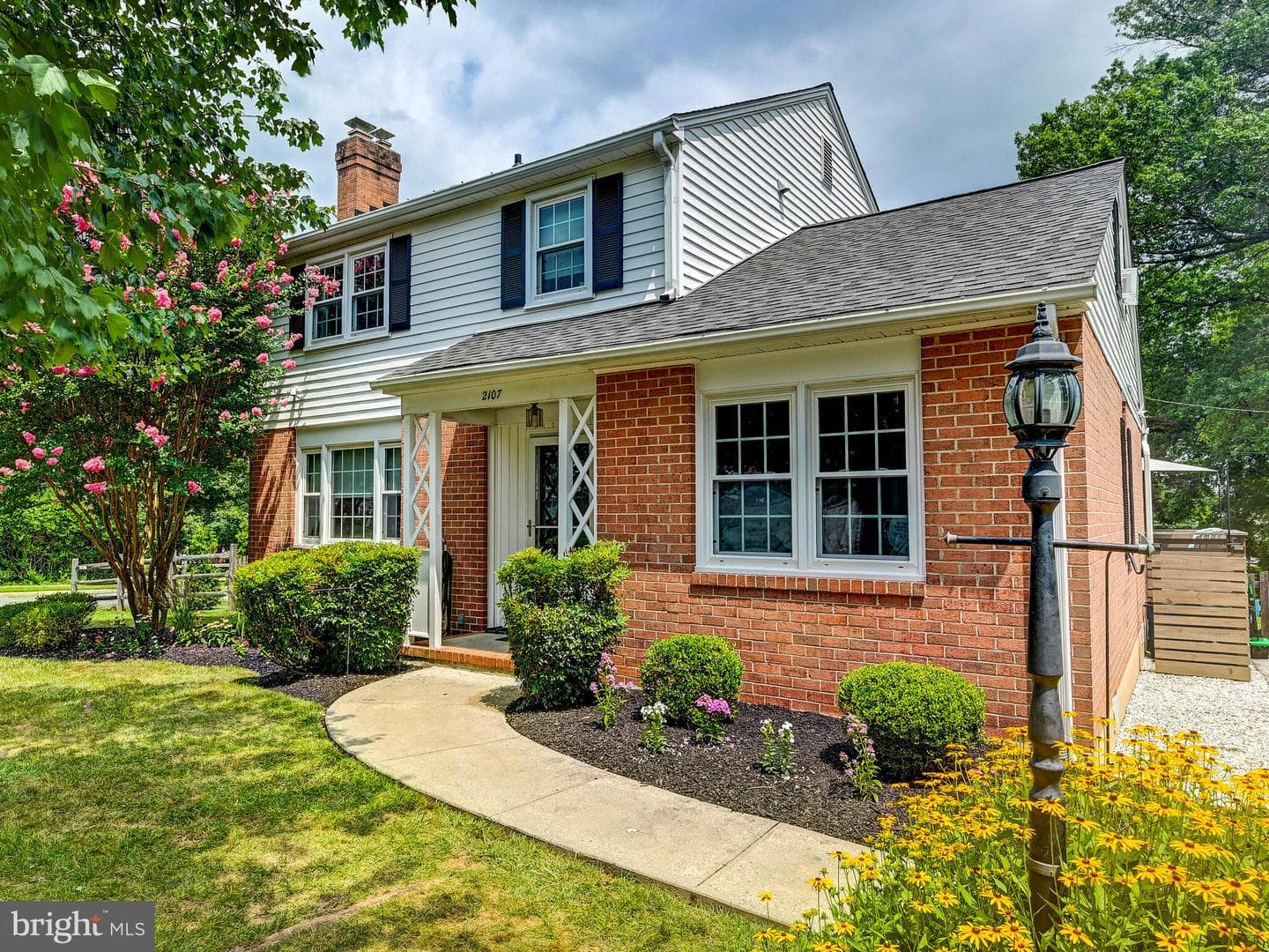 2107 Forest Ridge Road photo 1