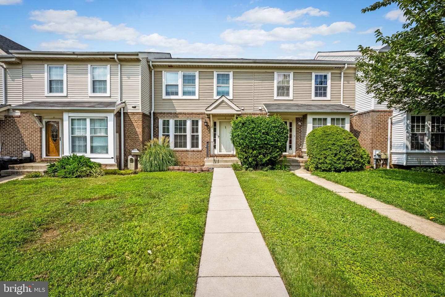 8 Empire Ct photo 1