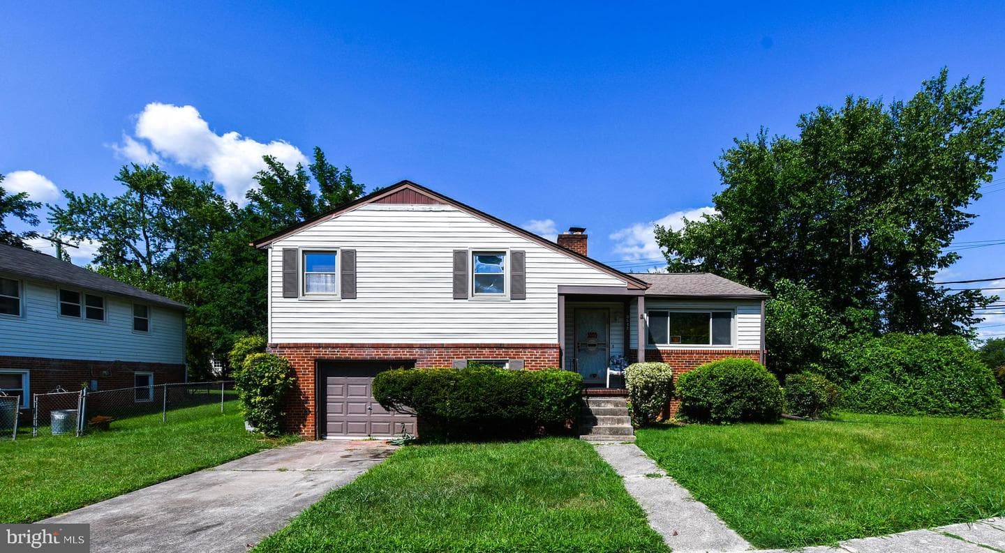3542 Lynne Haven photo 1