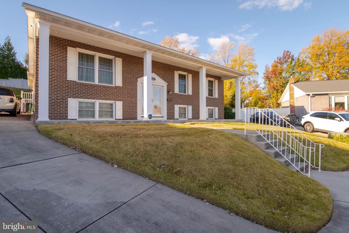 8006 Woodhaven Court photo 1