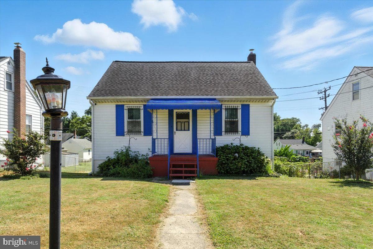 2109 Smith Avenue photo 1