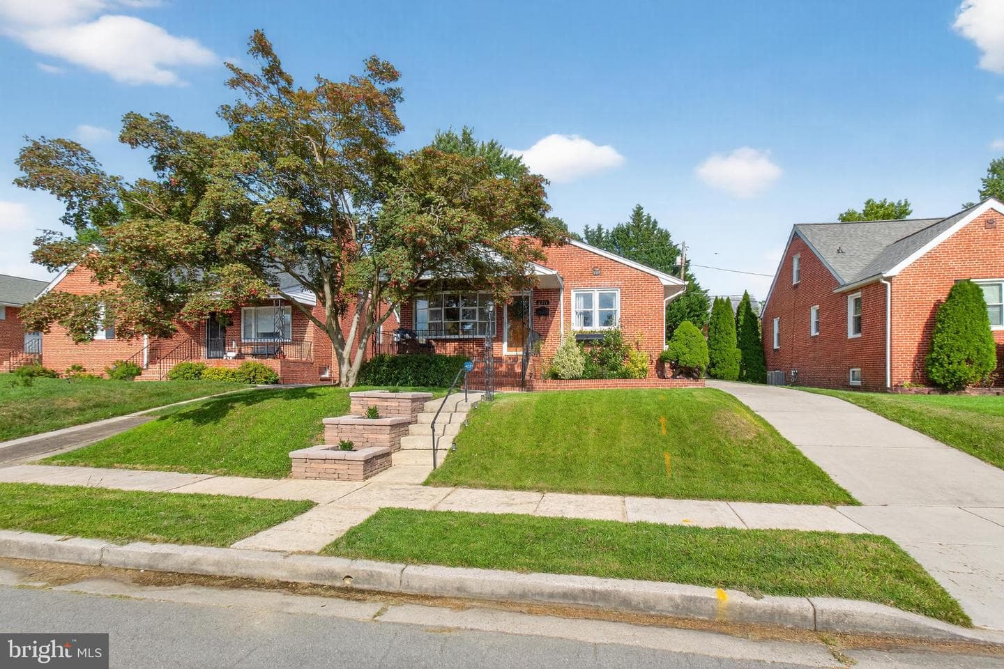 8211 Laurel Drive photo 1