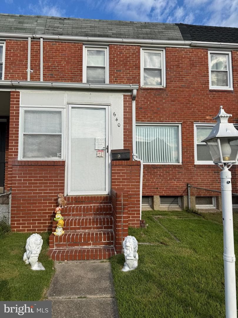 640 Aldworth Road photo 1
