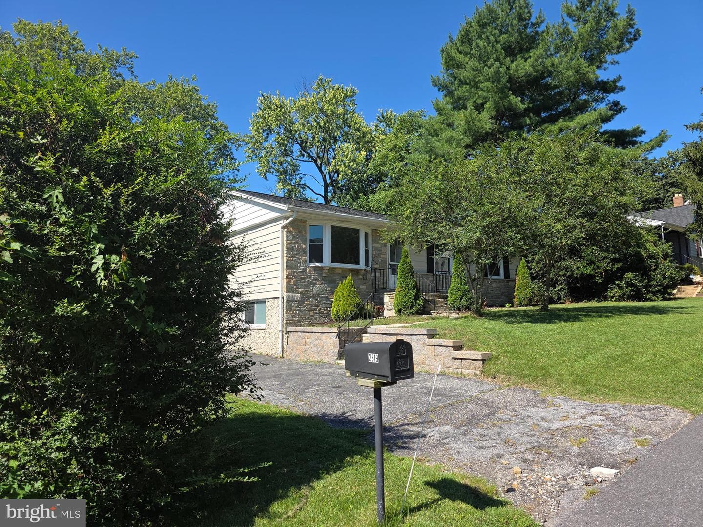 2819 Superior Avenue photo 1