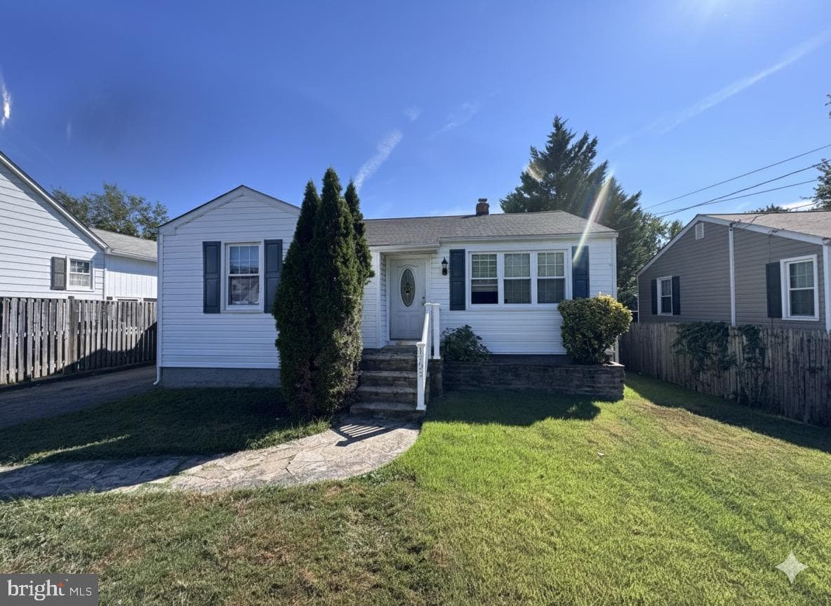 1705 Summit Avenue photo 1