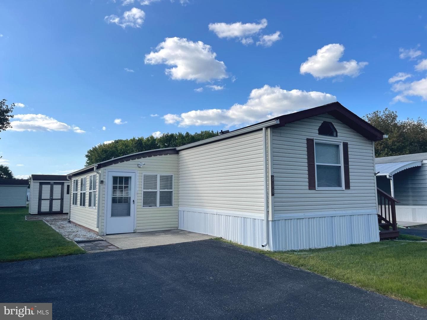 808 Leswood Court photo 1
