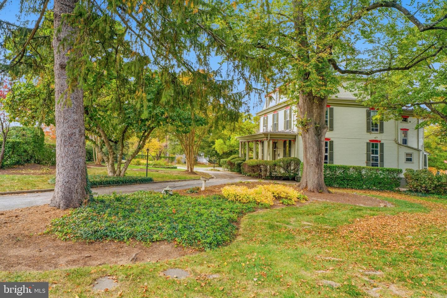 308 Morris Avenue photo 1