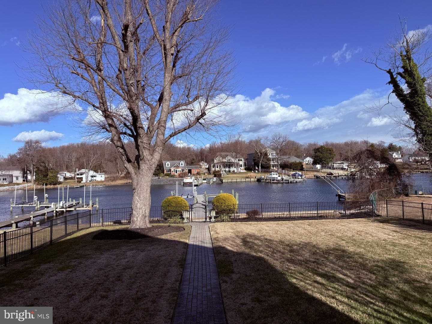 905 Sue Grove Road photo 1