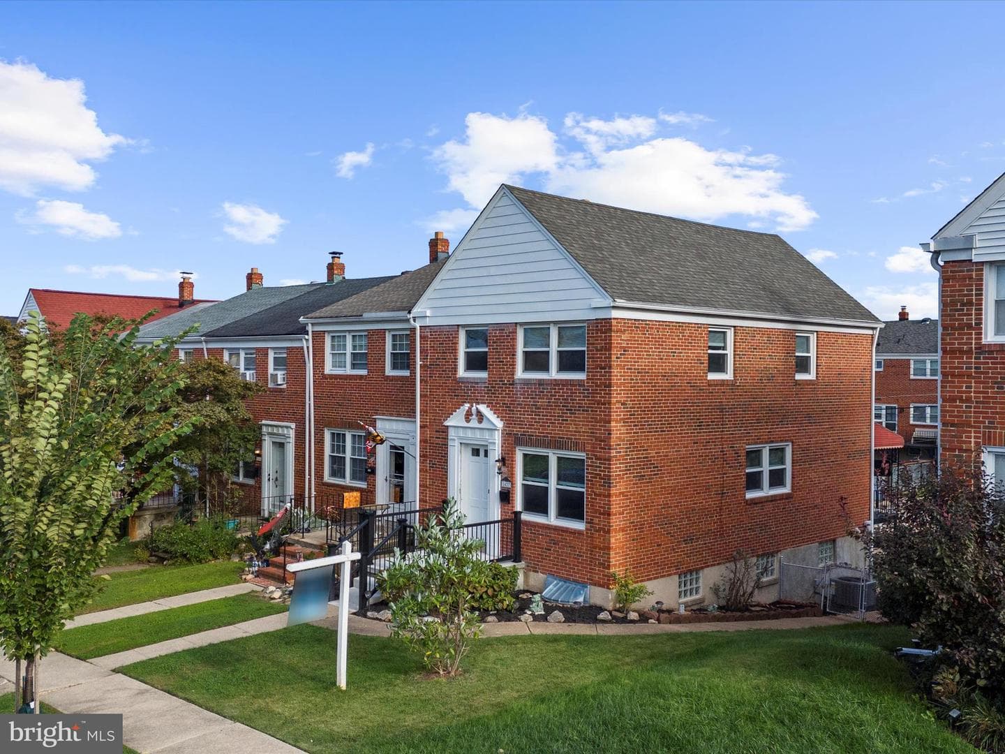 1427 Barrett Road photo 1