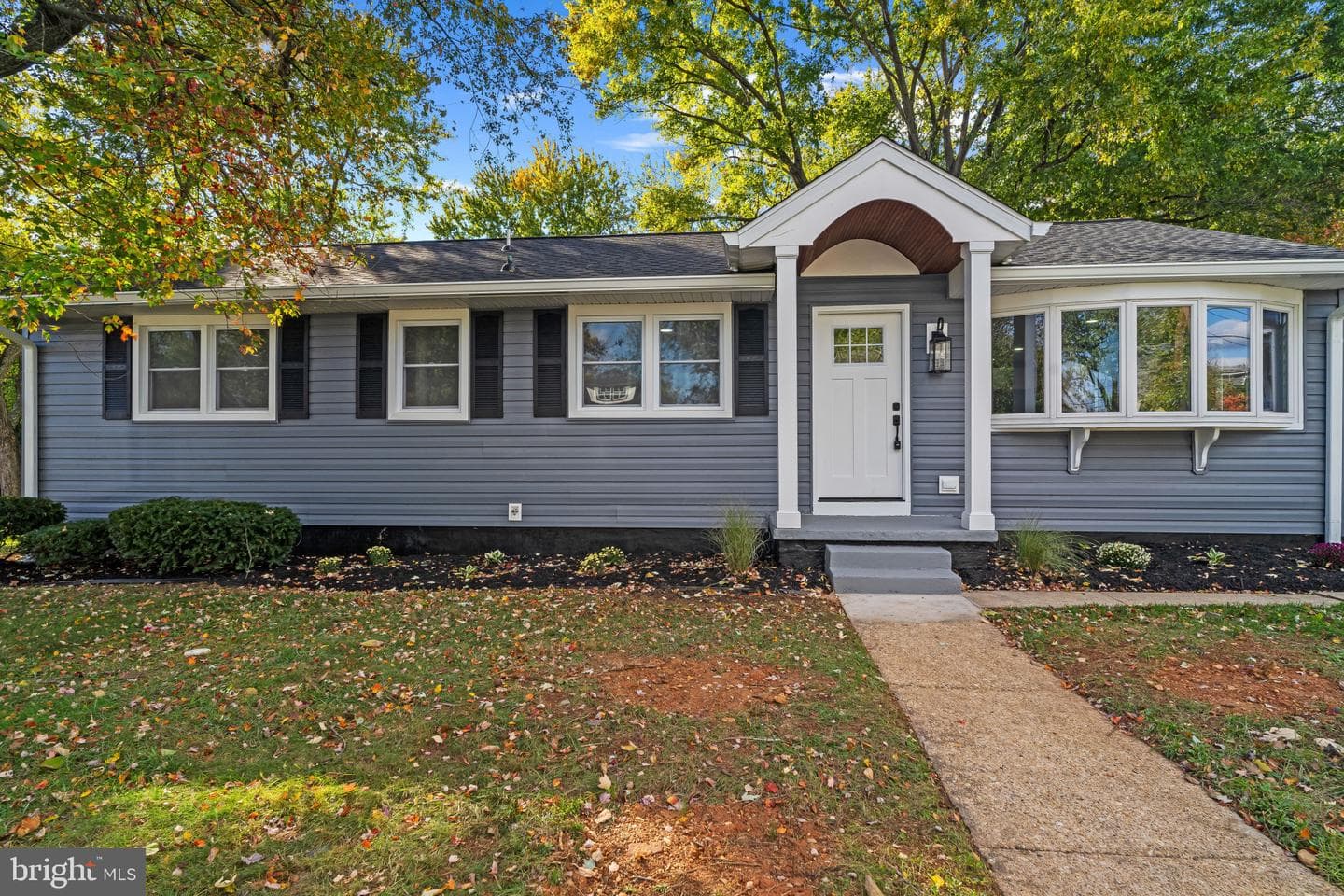 5742 1st Avenue photo 1