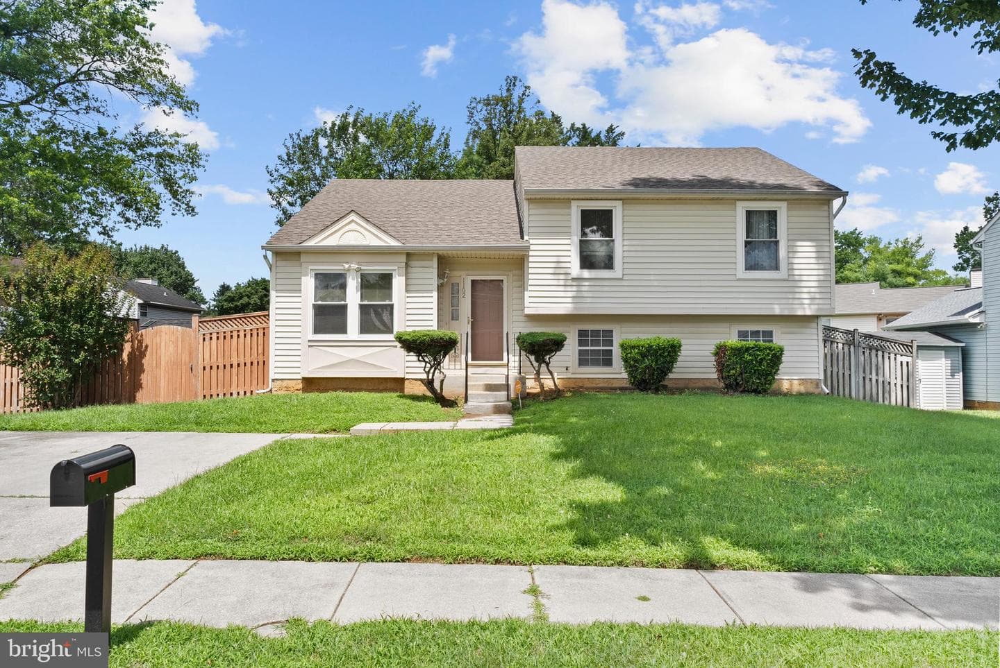 1102 Kent Avenue photo 1