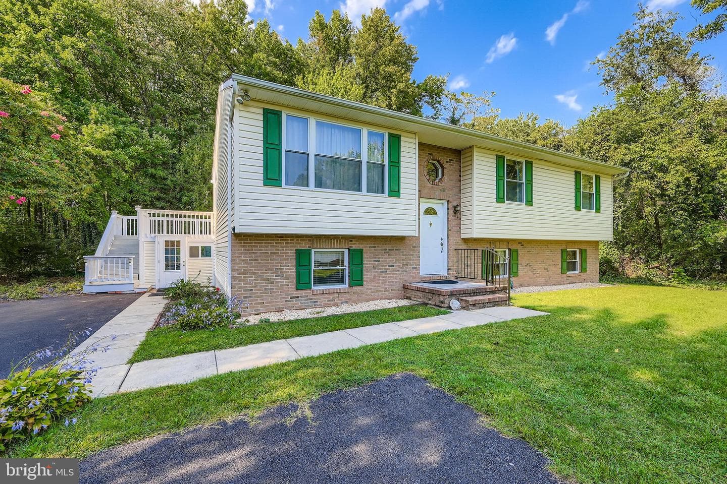 471 Wrights Lane photo 1