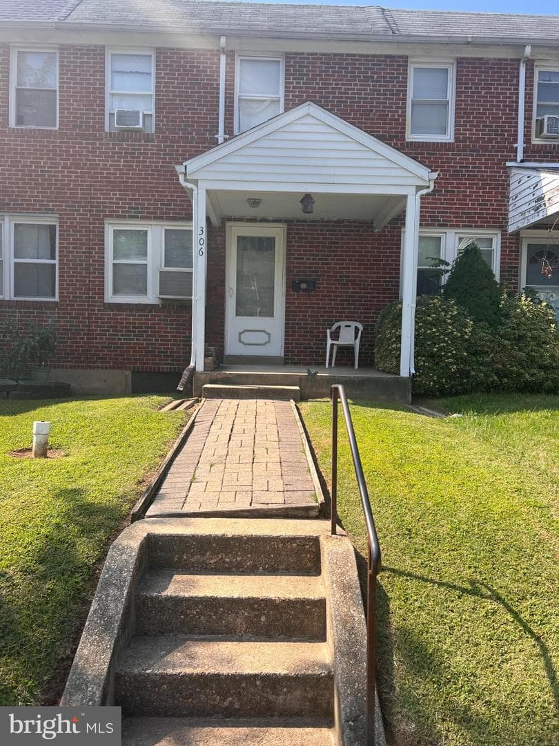 306 Endsleigh Avenue photo 1
