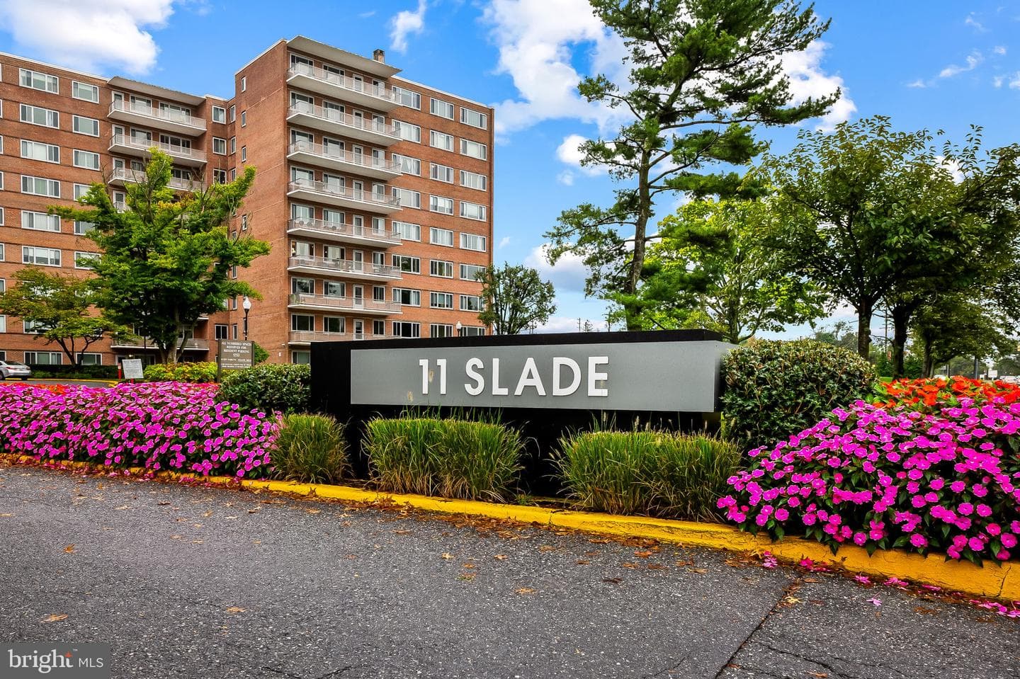 11 Slade Avenue #604 photo 1