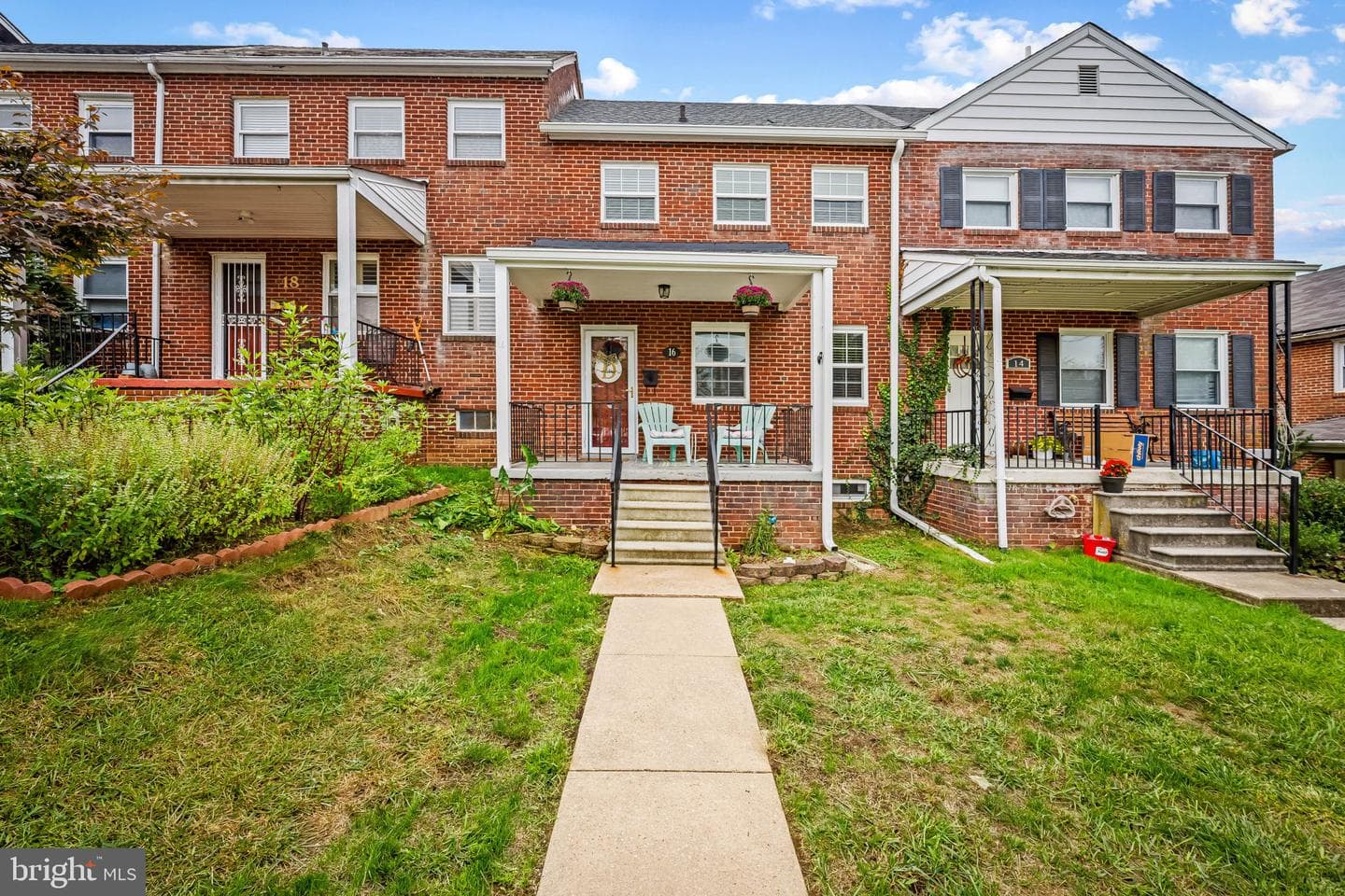 16 Maple Drive photo 1