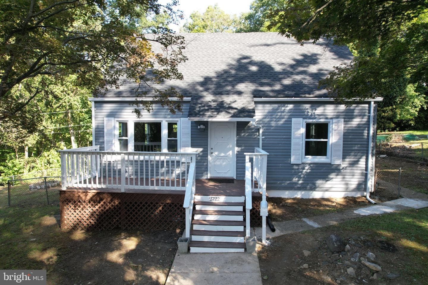 2722 Gwynnmore Avenue photo 1